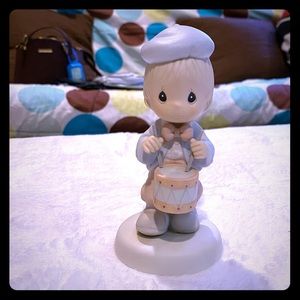 Precious Moments Figurine
